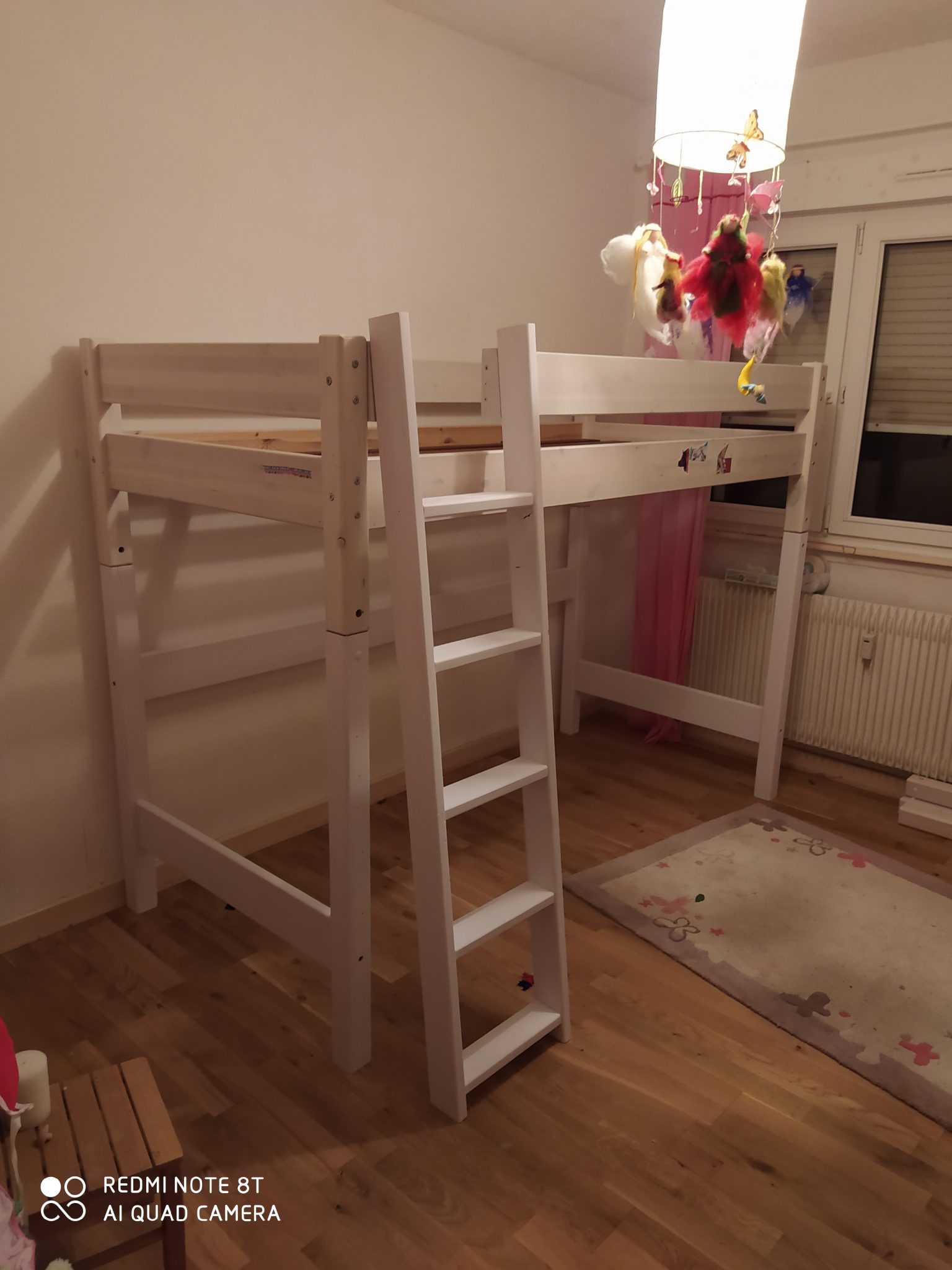 LIT EN HAUTEUR POUR ENFANT